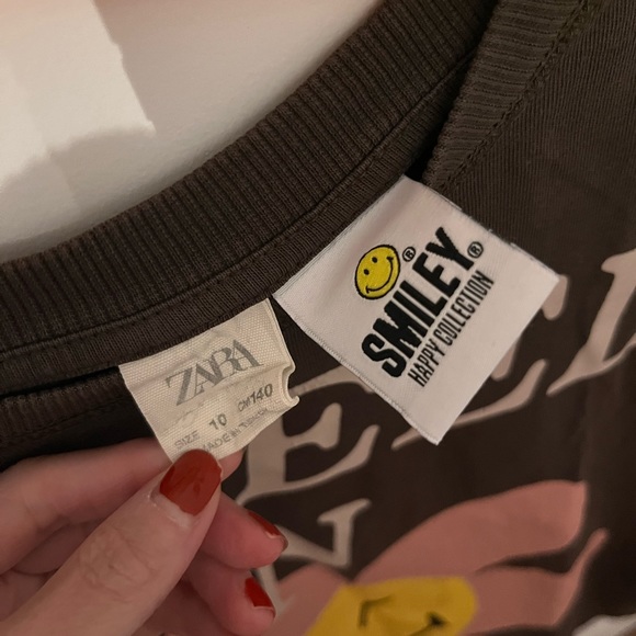 2 for $25! Zara Cute flower print long sleeve shirt - Picture 3 of 5